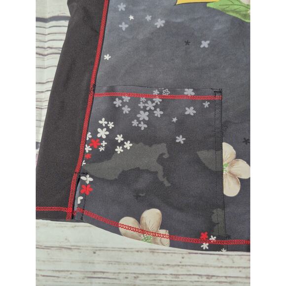 Disney Snow White V-Neck Scrub Top Womens Size Small - Picture 4 of 8